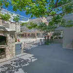 Anica Apartment