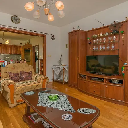 Anica Apartament *